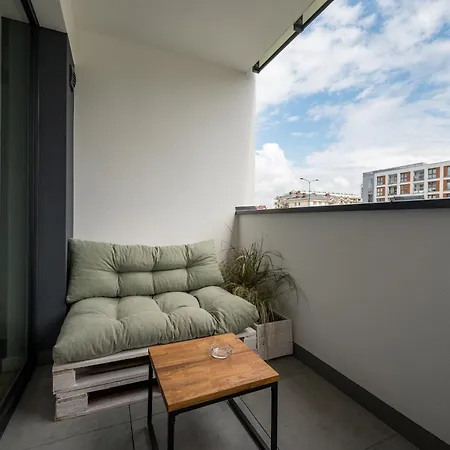 Lazurowa Deluxe By Bookinghost *